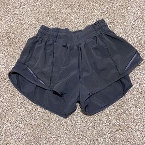 •Bkack Size 0 Hotty Hot Shorts